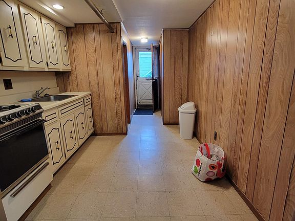 4th image of 17301 69th Ave