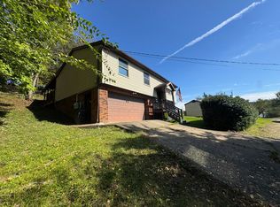 1474 Upper Franklin St, Huntington, WV 25704