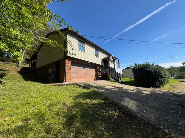 1474 Upper Franklin St, Huntington, WV 25704