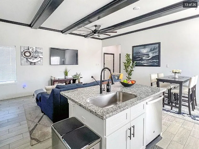 3407 Sakowitz St #B — Photo 10