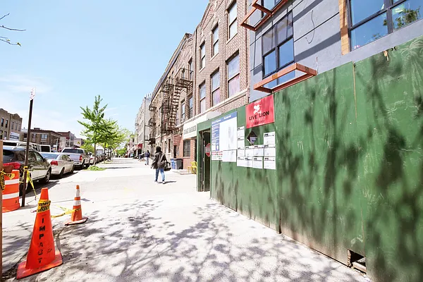 Rented by Osric Management LLC | media 21