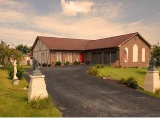 266 East St, Pounding Mill, VA 24637