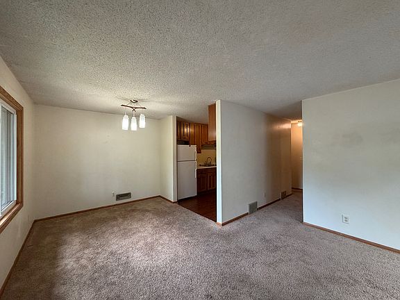 3rd image of 711 5th Ave SE