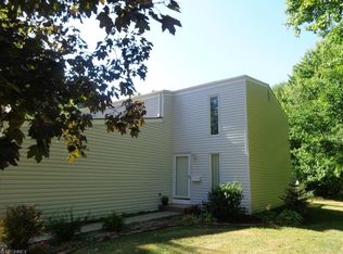288 Deepwood Dr, Wadsworth, OH 44281
