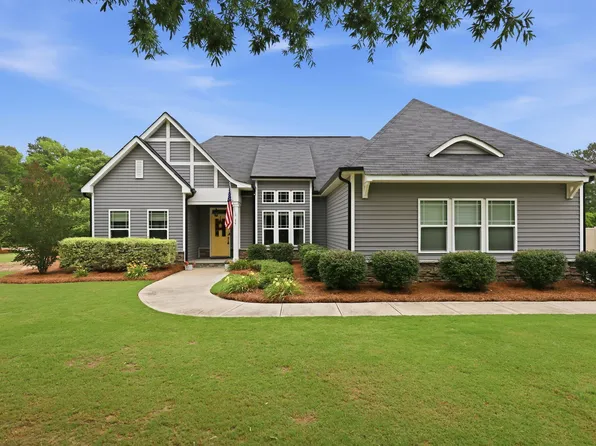 15 Ashland Ct, Zebulon, NC 27597