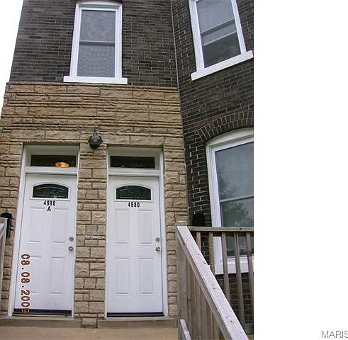 2nd image of 4980 Botanical Ave