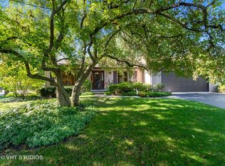 1003 Langley Cir, Naperville, IL 60563