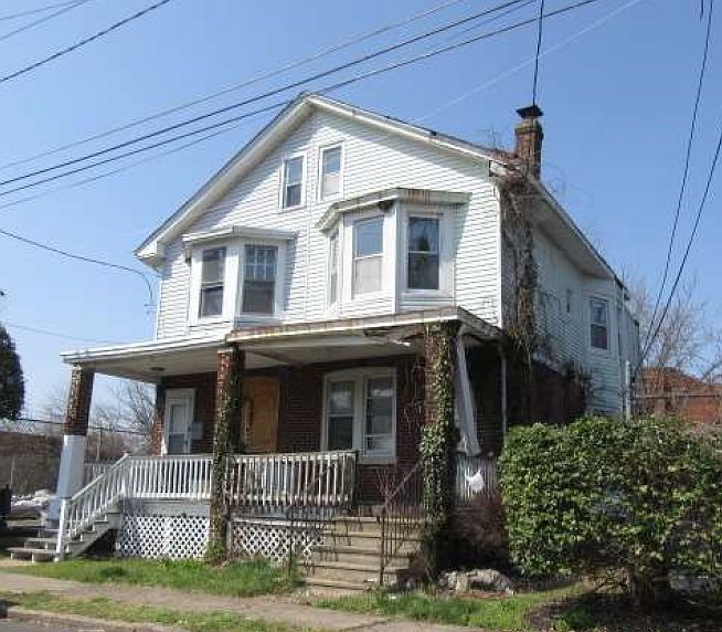 2nd image of 41 Norman Ave