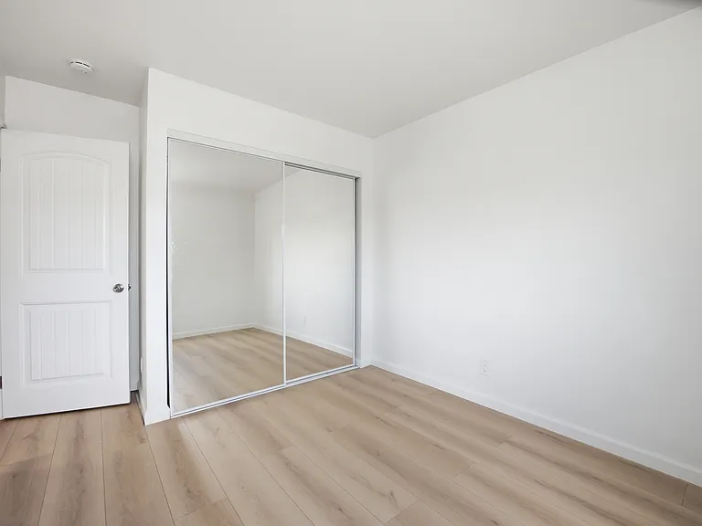 228 Las Flores Dr #4 — Photo 8