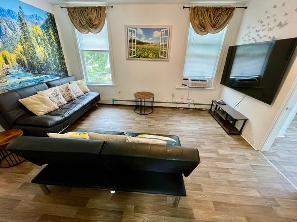 229 Wood St Floor 2