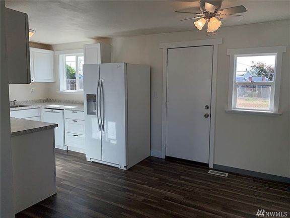 4th image of 721 S Grand Dr