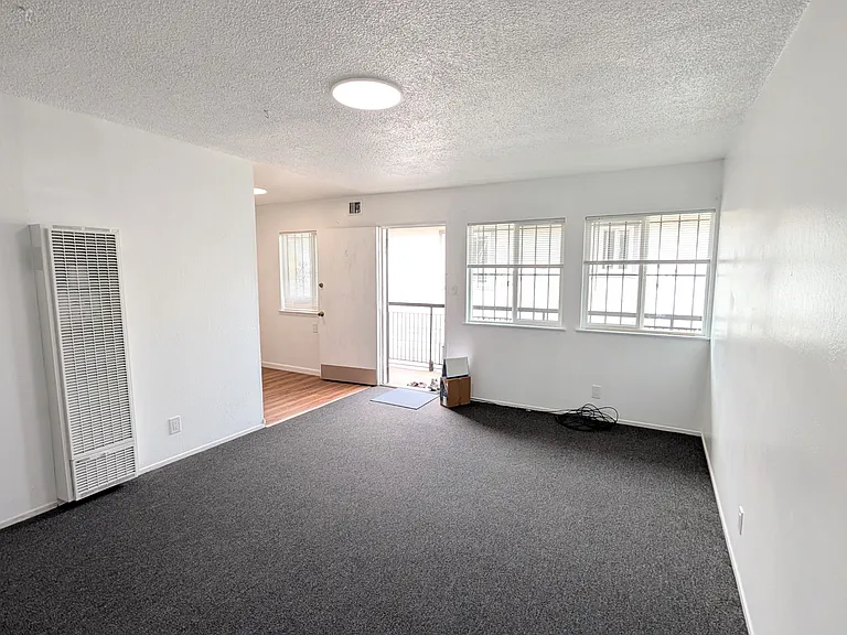 1843 8th Ave #6 — Photo 7