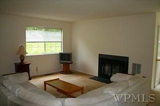 4th image of 601 Orchard Hill Ln