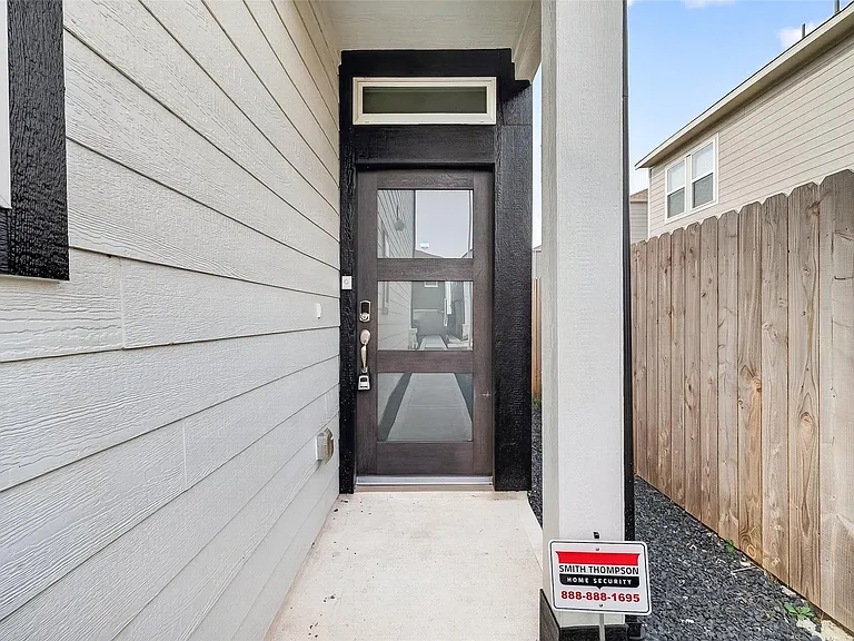 14839 Slow River Ave — Photo 6