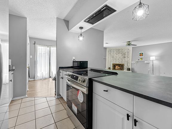 3rd image of 6742 Norfield Dr