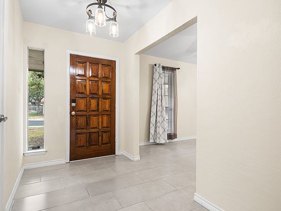 4th image of 8310 Watchtower St