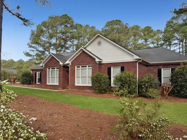 137 Hardwood Ln, Albany, GA 31707