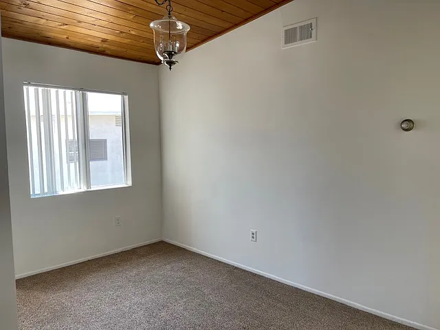 314 Encino Ln — Photo 6