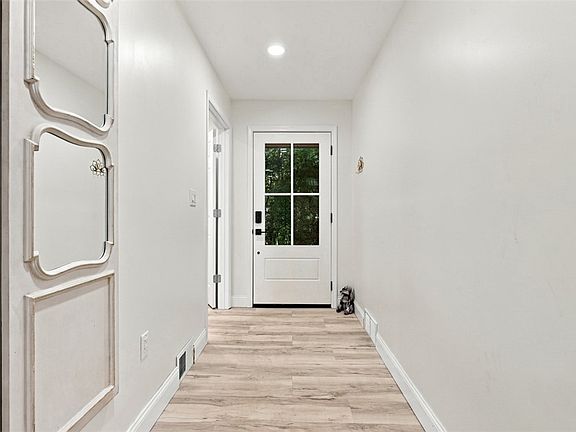 5th image of 3024 E Bardonner Rd