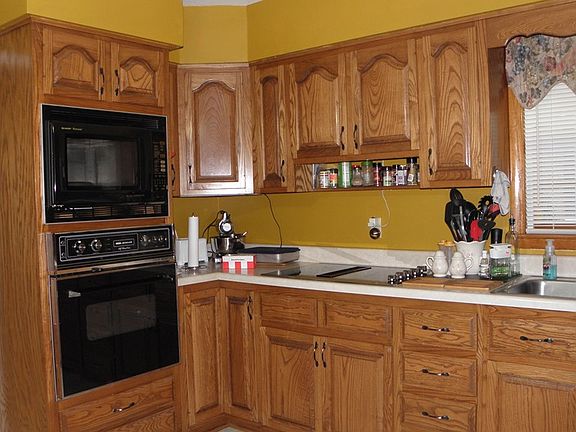 3rd image of 3409 Chickasaw Dr