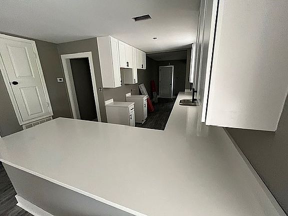 3rd image of 711 S White Ave