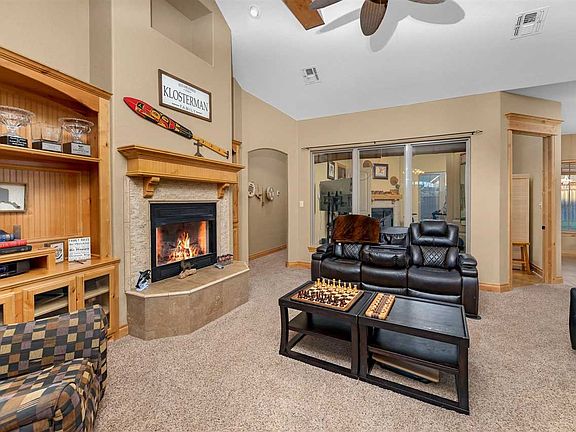 5th image of 3710 NE Eastlake Dr