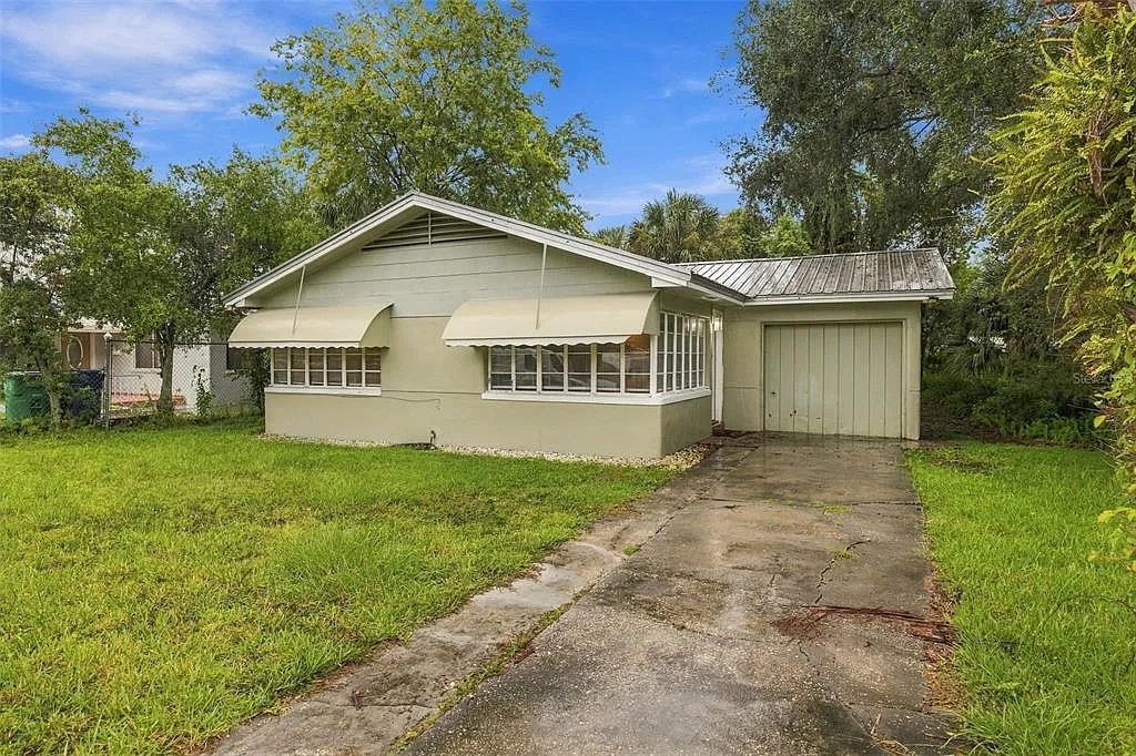2 bed, 1.0 bath, 885 sqft, $1,795 — Photo 3
