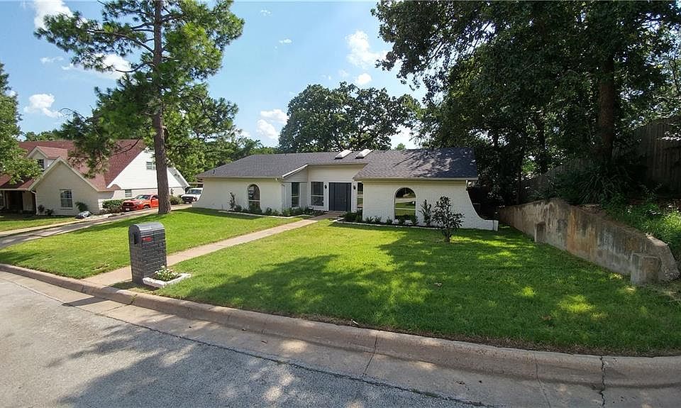 1st image of 710 Marlene Ct