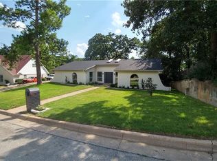 710 Marlene Ct, Euless, TX 76040