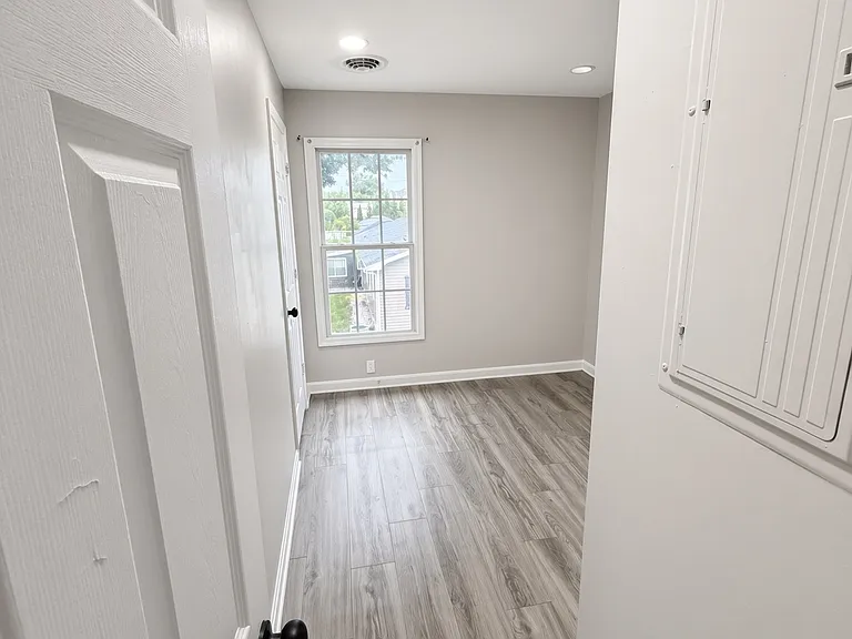 3000 Winchester Ave #20 — Photo 5