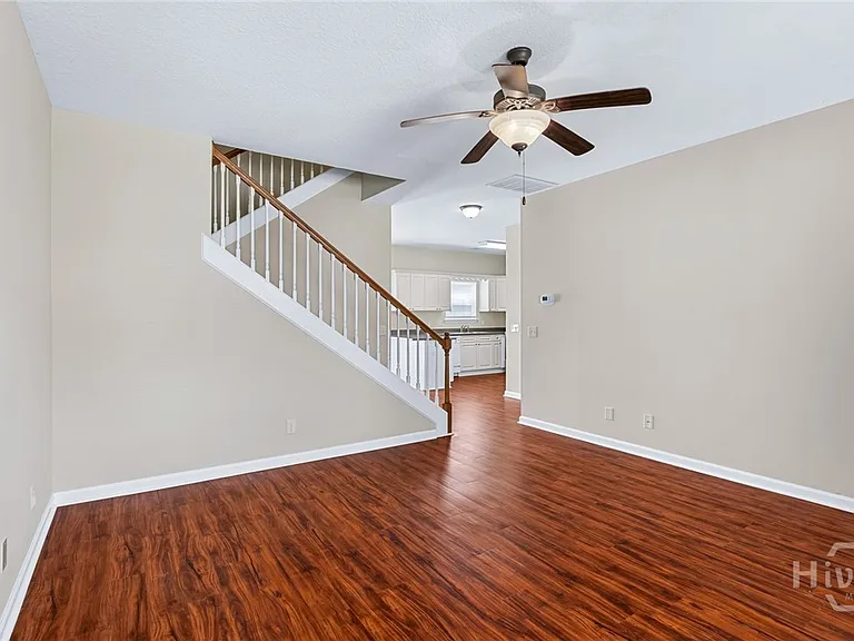 19 Cypress Ln — Photo 7