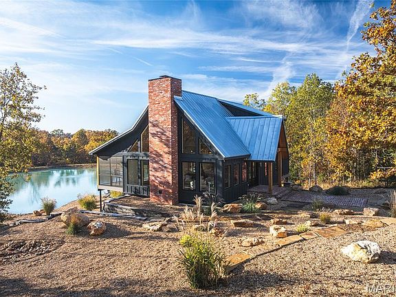 14th image of this home