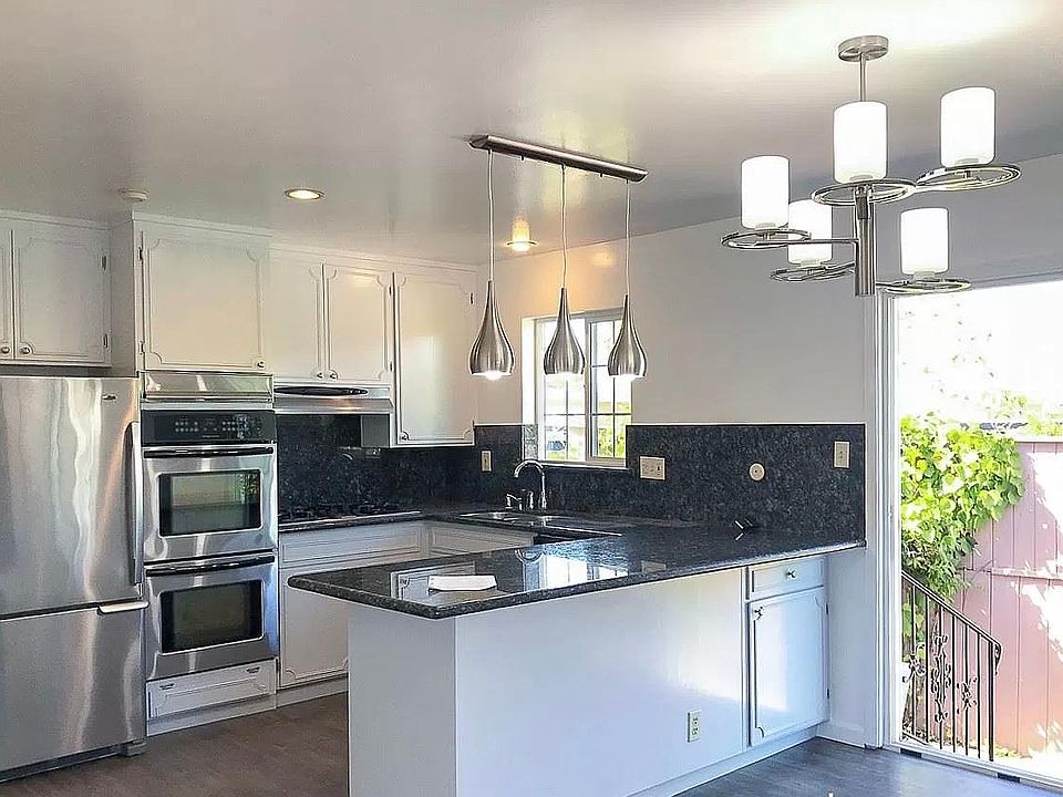 Kitchen w/ Patio and Yard Access