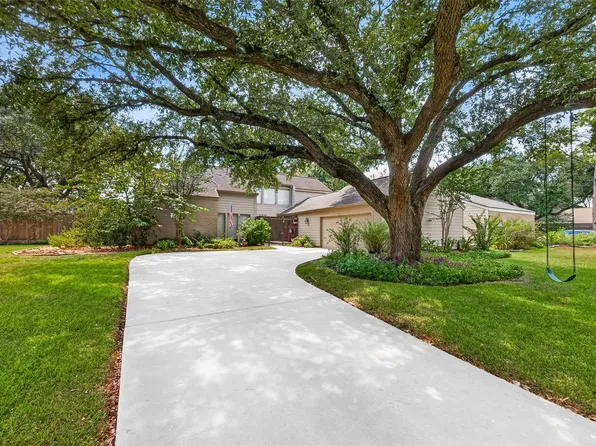 11835 Cedar Pass Dr, Houston, TX 77077