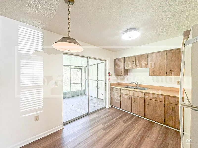 2 bed, 1.5 bath, 946 sqft, $1,450 — Photo 4