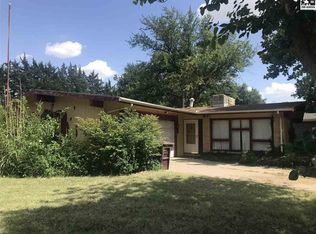 704 E 1st St, McPherson, KS 67460