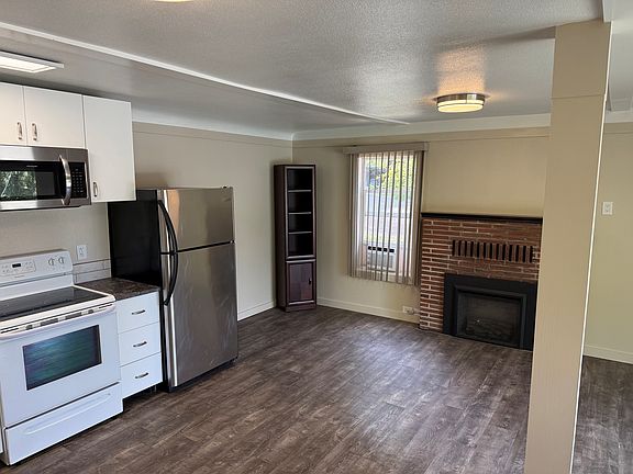 5th image of 504 Jackson St Unit 9