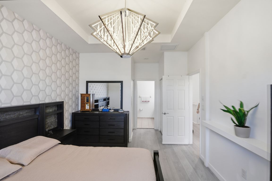 next background image