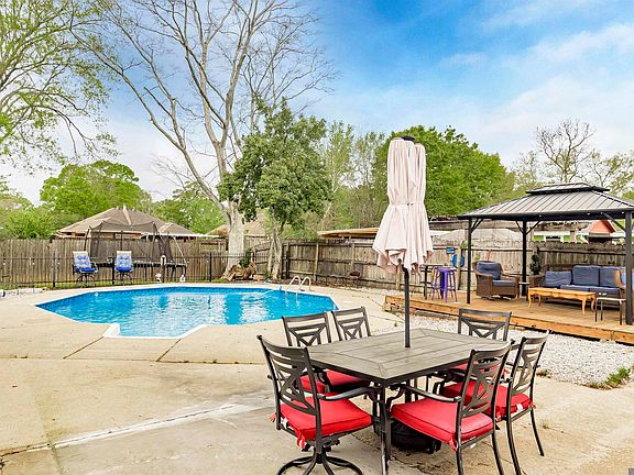 3rd image of 5232 Antioch Blvd