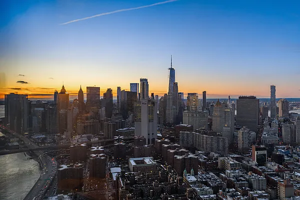 Sold by Extell Marketing Group | media 23