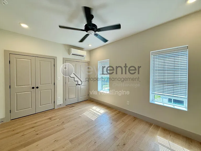 1072 Amelia Ct — Photo 22