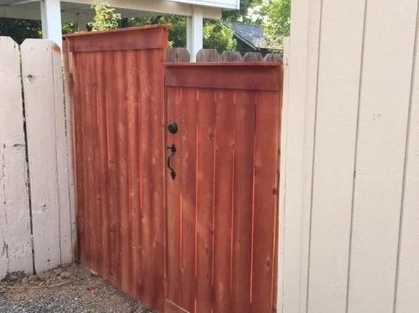 (undisclosed Address), Redding, CA 96001