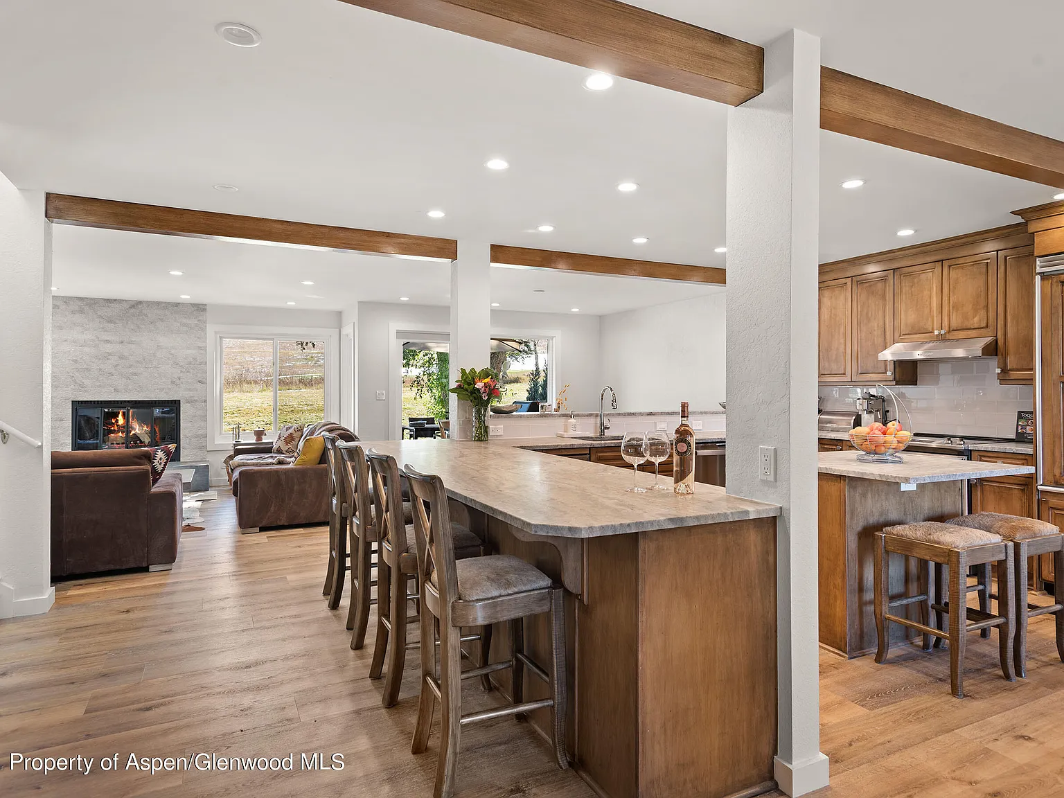 4 bed, 3.5 bath, 2542 sqft, $30,000 — Photo 3