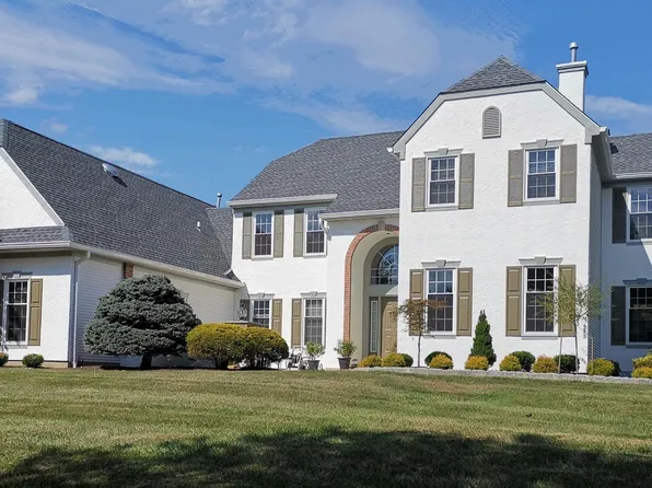 11 E Kincaid Dr, West Windsor, NJ 08550