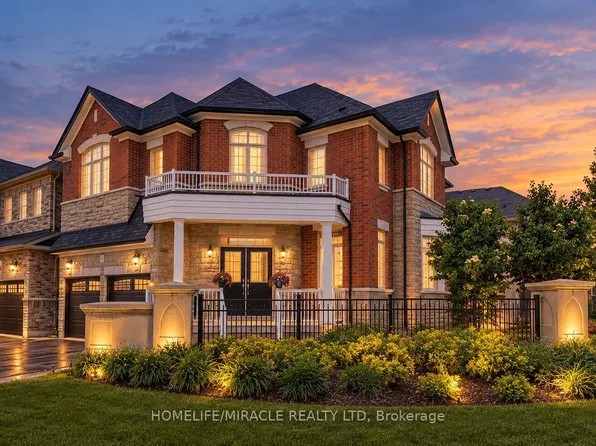 180 Bonnie Braes Dr, Brampton, ON L6Y 5Y7