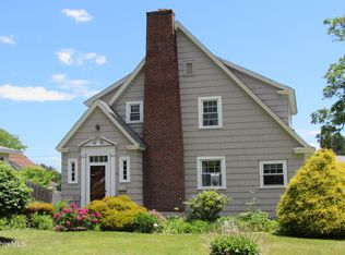 35 Revere Pkwy, Pittsfield, MA 01201
