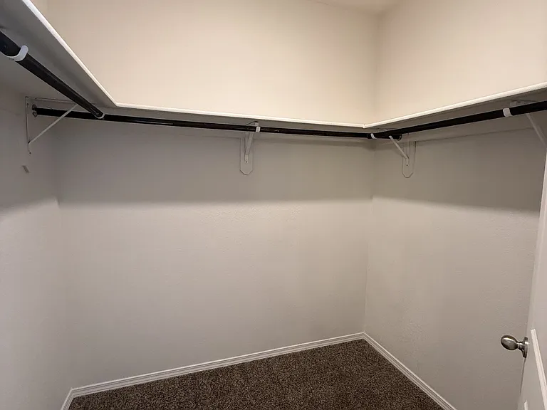 2116 Solitaire St NE — Photo 12