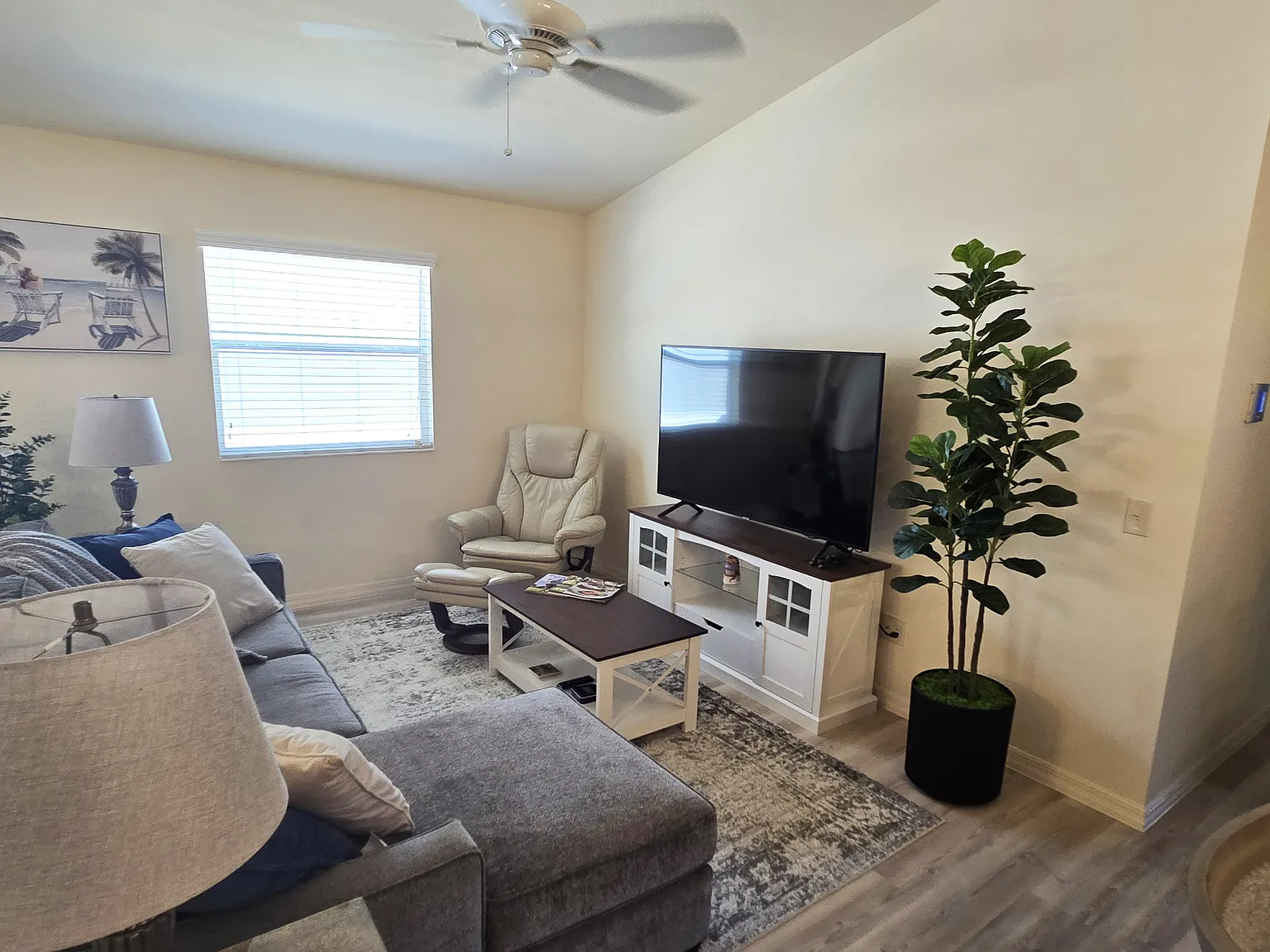 2 bed, 1156 sqft, $2,300 — Photo 2