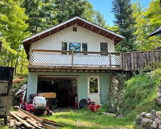 4th image of 123 Lakeshore Dr