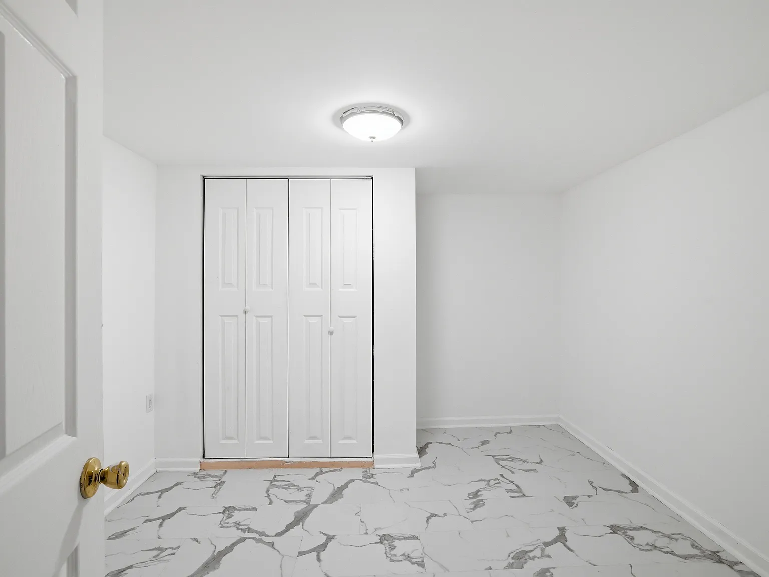 3 bed, 2.5 bath, 1480 sqft, $2,200 — Photo 3